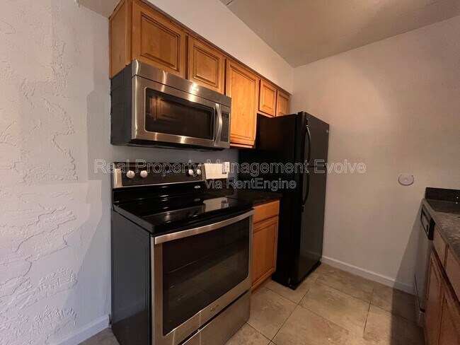 Building Photo - 7110 E Continental Dr