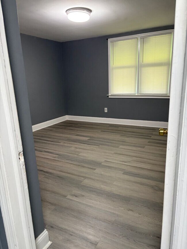 Building Photo - 306 Tribet Pl