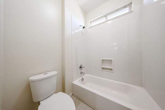 Building Photo - Stunning home located in the heart of Chandler, AZ!