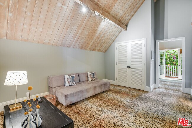 Building Photo - 2962 Valmere Dr