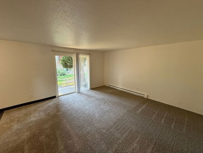 Building Photo - 3820 Iberis St NE