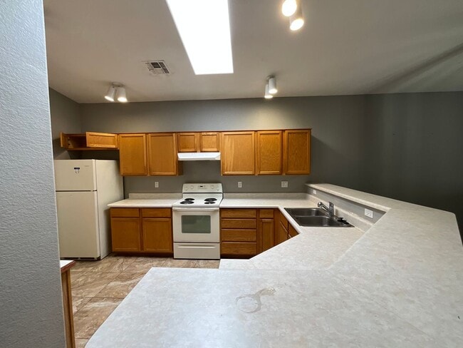 Building Photo - 951 S Tucana Ln