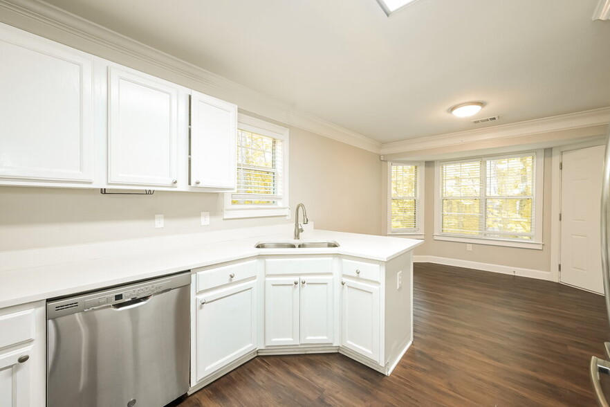 Building Photo - 4169 Rhinehart Dr