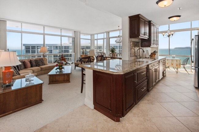 Building Photo - 1750 Avenida Del Mundo