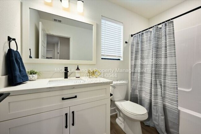 Building Photo - Elevate Everyday Living at Ayden Place Tow...