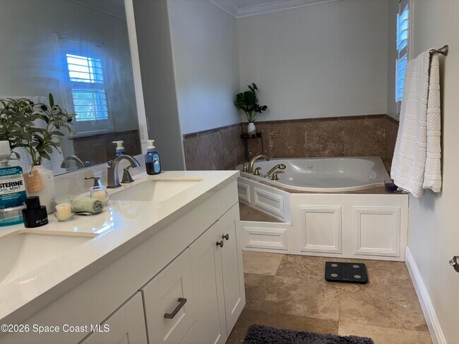 Building Photo - 1192 White Oak Cir