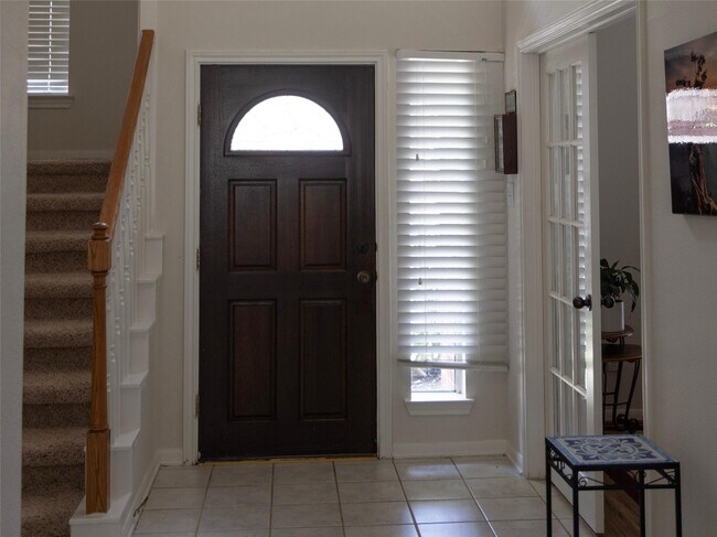 Building Photo - 15611 Mustang Island Dr