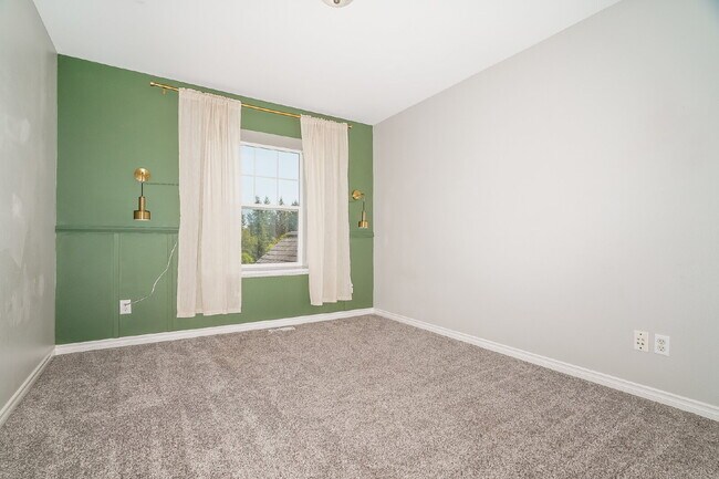 Building Photo - Echo Falls Executive Retreat | Hot Tub | Detached Office | Landscaping Included- AVAILABLE NOW FO...