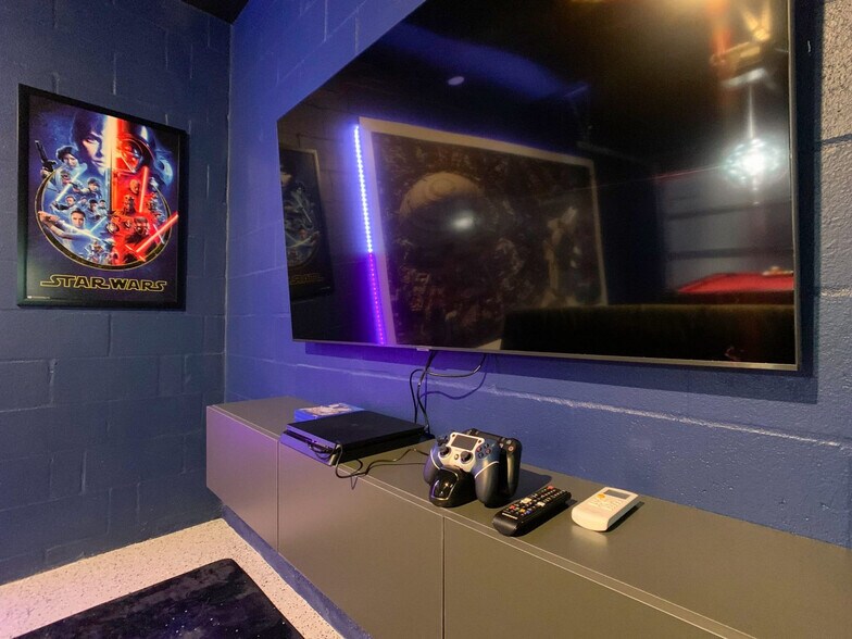 Building Photo - 1147 Drop Ln