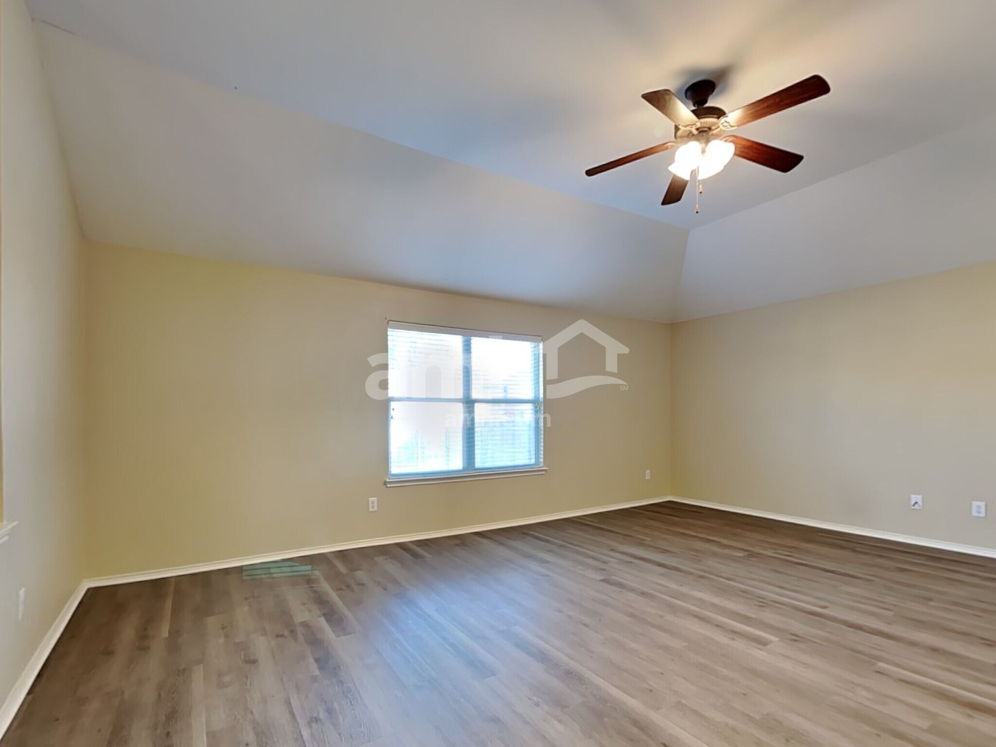 Building Photo - 1349 Illinois Ave