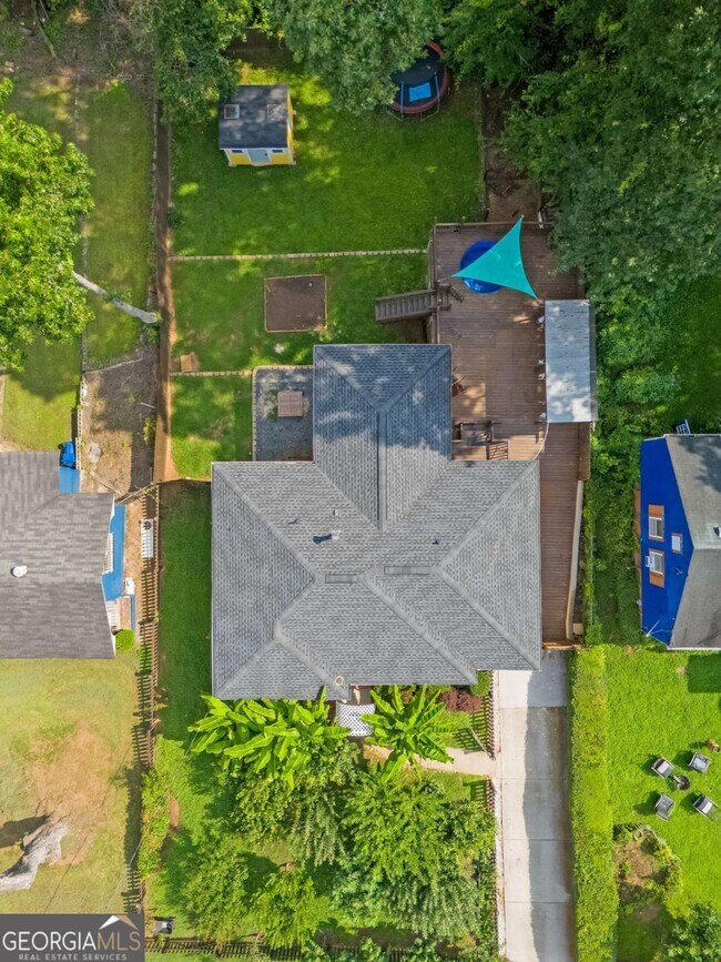 Building Photo - 844 Deckner Ave SW