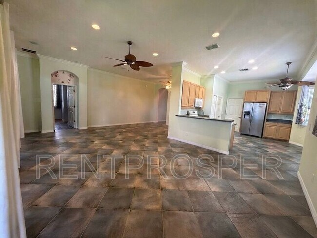 Building Photo - 129 Crepe Myrtle Dr