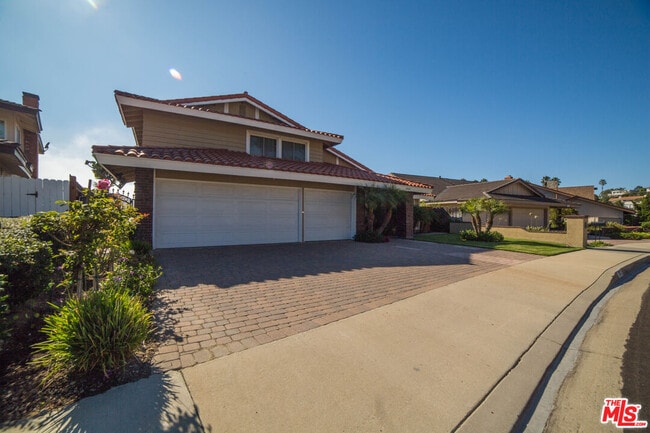 Primary Photo - 29303 Stadia Hill Ln