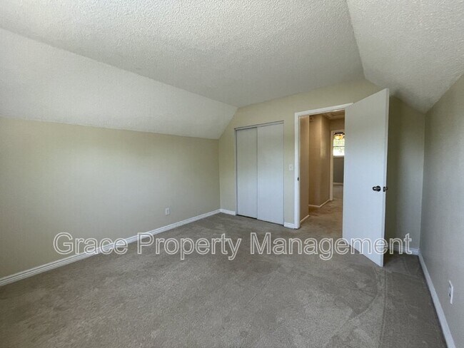 Building Photo - 8741 W 89th Pl