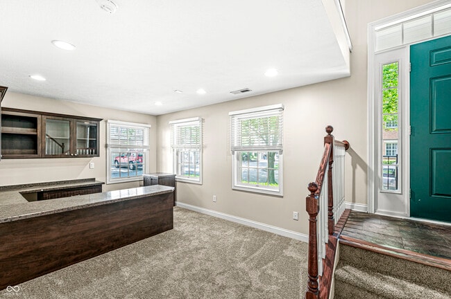 Building Photo - 12764 Edgemont Way