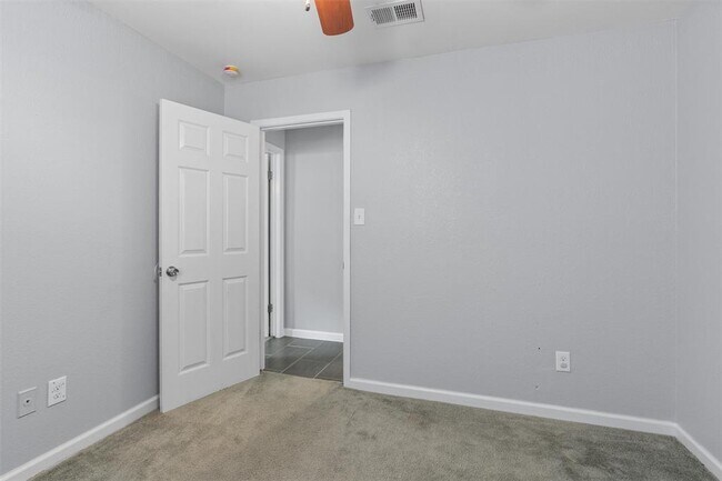 Building Photo - 13205 Bourbon St