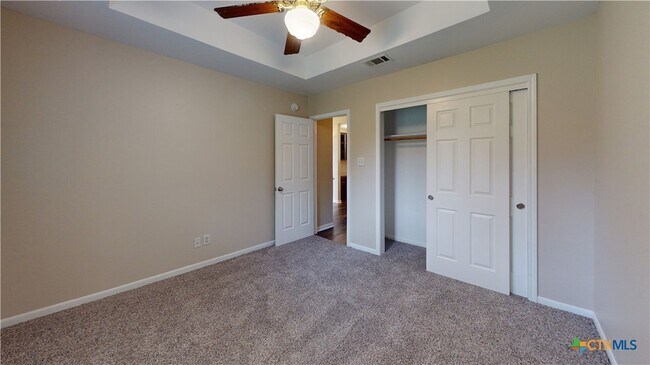 Building Photo - 1021 Westend Dr