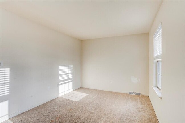 Building Photo - 1853 Bradfield Dr