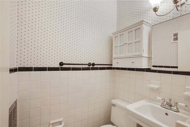 Building Photo - 430 Lindbergh Drive NE