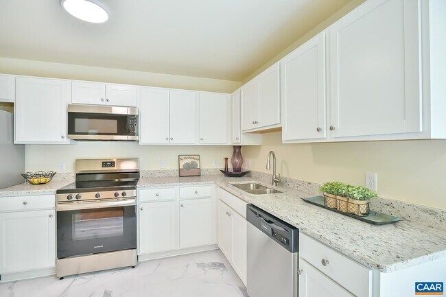 Building Photo - 144 Lake Saponi Dr