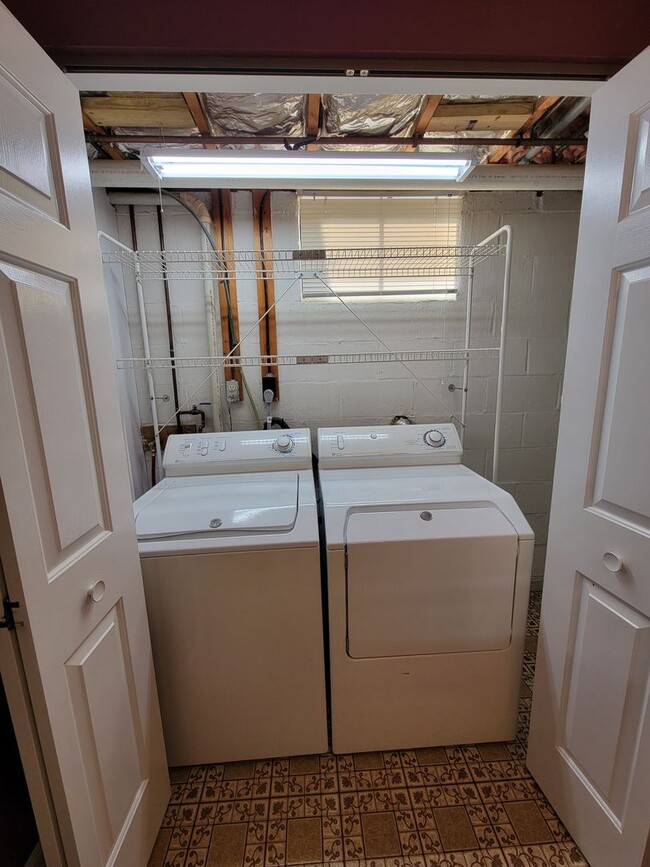 Building Photo - 7170 Ruritan Dr