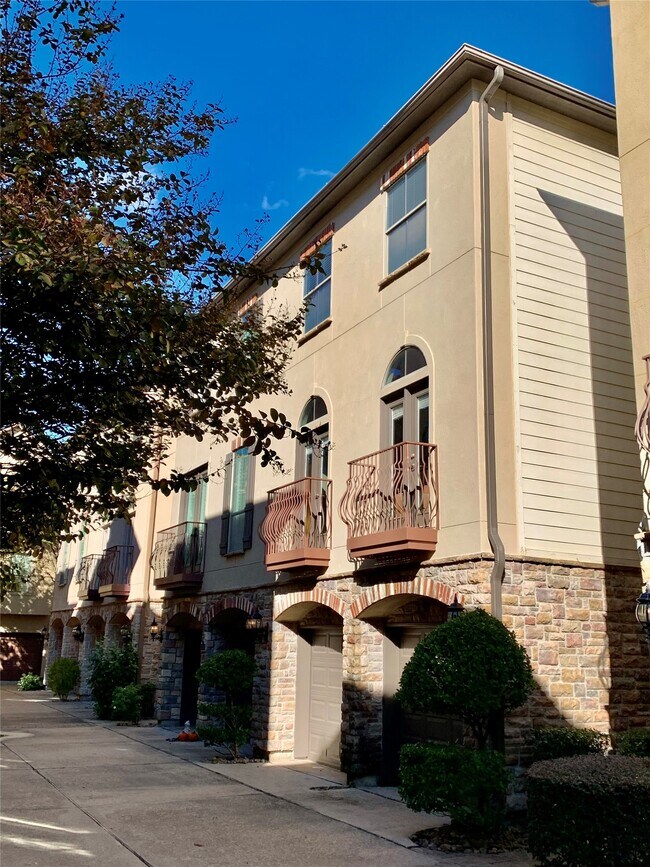 Building Photo - 542 Bomar St