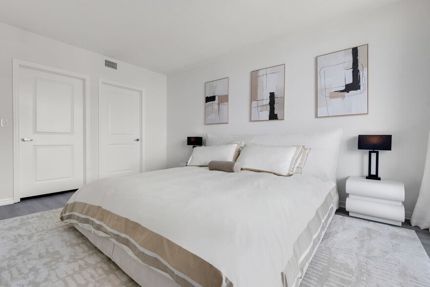 Building Photo - Wake Biscayne Bay - Point