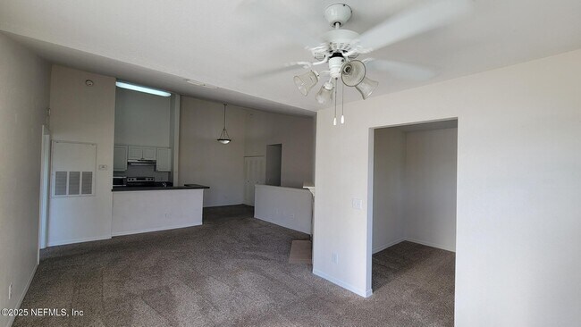 Building Photo - 1717 County Rd 220