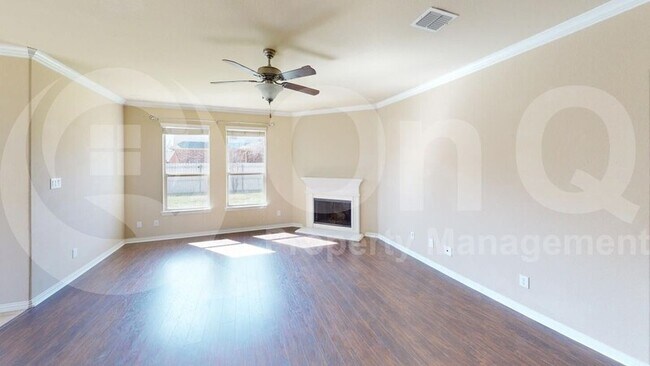 Building Photo - 5804 Valley Haven Way