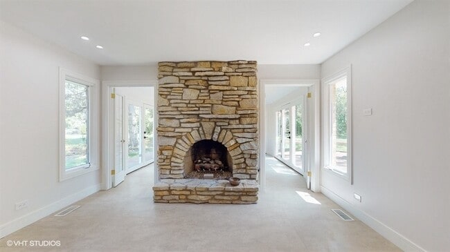 Building Photo - 8473 Canterberry Dr