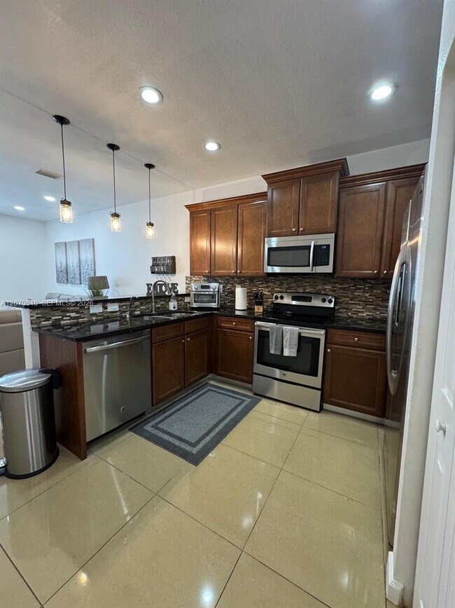 Building Photo - 8715 NW 98th Ave