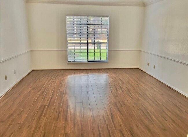 Building Photo - 22527 Wildwood Grove Dr