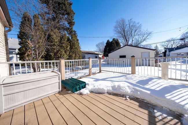 Building Photo - 6045 3rd Ave S