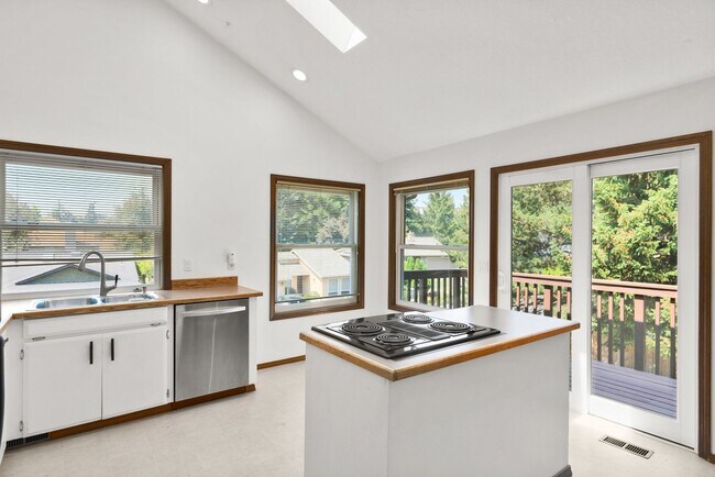 Building Photo - 3 Bedroom, 2.5 Bathroom Home Nestled in the Heart of Picks Landing Neighborhood