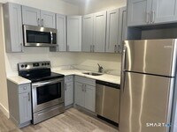 Building Photo - 11 Church Hill Rd