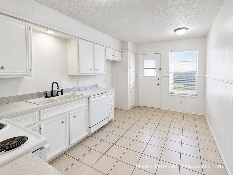 Building Photo - 5712 Brownfield Dr