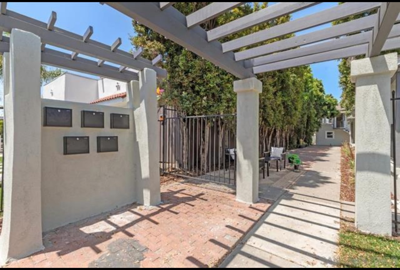 Building Photo - 4120 39th St