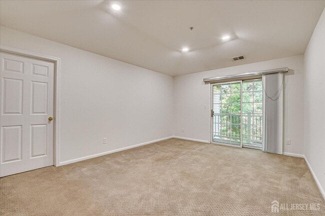 Building Photo - 936 Waterford Dr