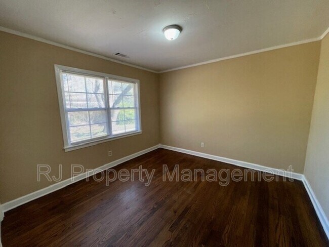 Building Photo - 3542 Millington Rd