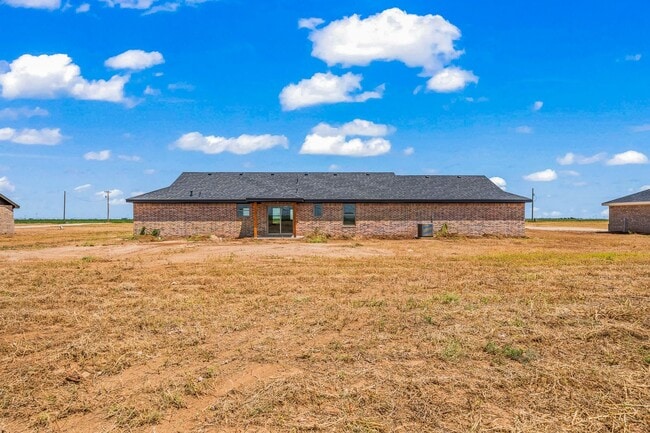Building Photo - Country Living In Idalou ISD!
