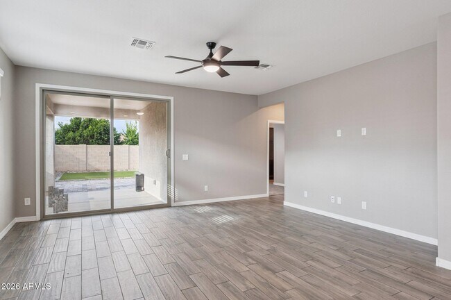 Building Photo - 1924 S 82nd Cir