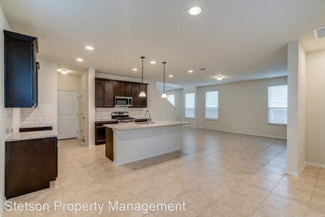 Building Photo - 3 br, 2.5 bath House - 5628 Respinto Dr