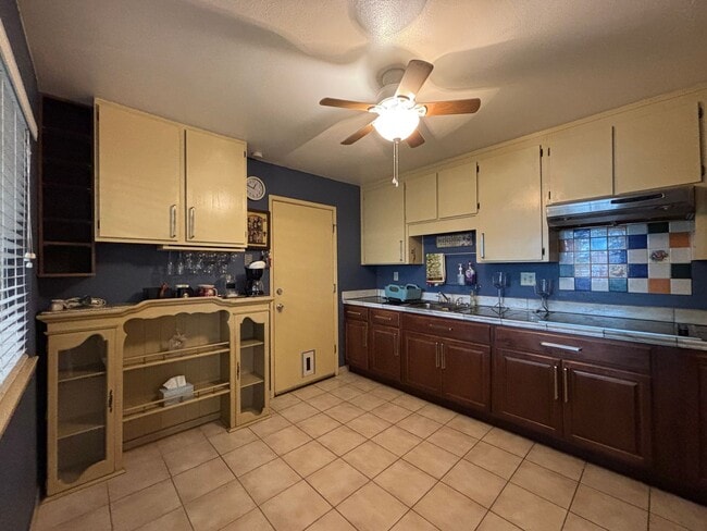 Building Photo - Beautiful Single-Story Townhome on Corner Lot with Private Courtyard & 2-Car Garage