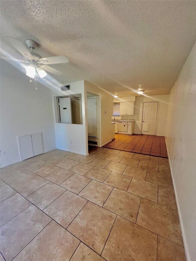 Building Photo - 4936 Diaz Ave
