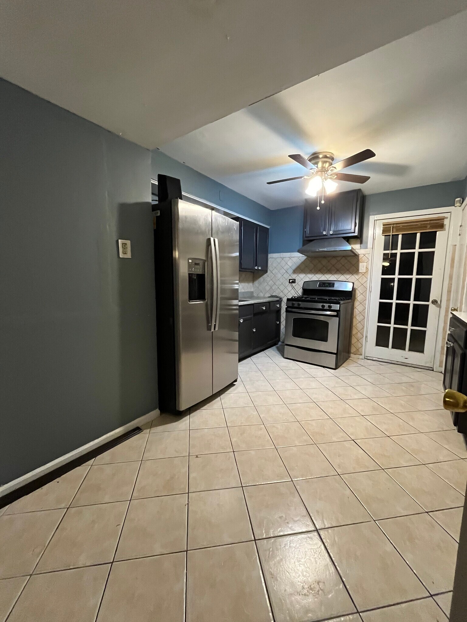 Building Photo - 3622 W 79th Pl