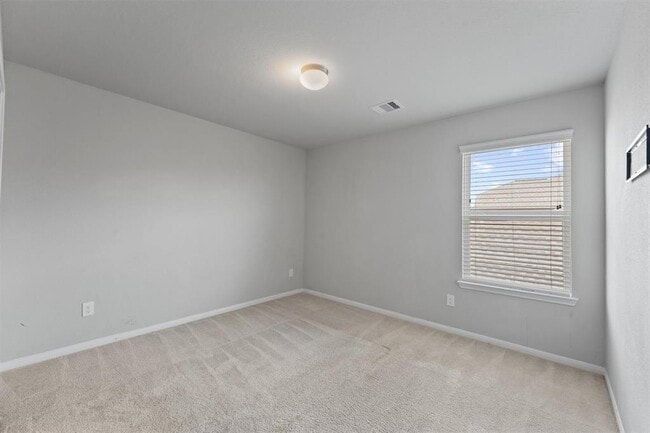 Building Photo - 5443 Grand View Dr