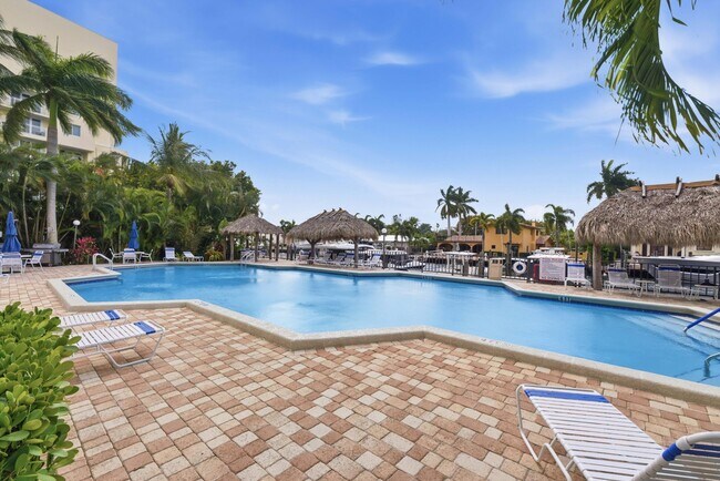 Building Photo - 1361 S Ocean Blvd