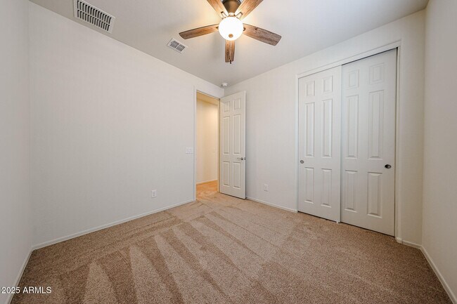 Building Photo - 7106 W Hedge Hog Pl