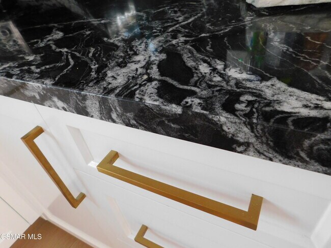 Building Photo - 30024 Quail Run Dr