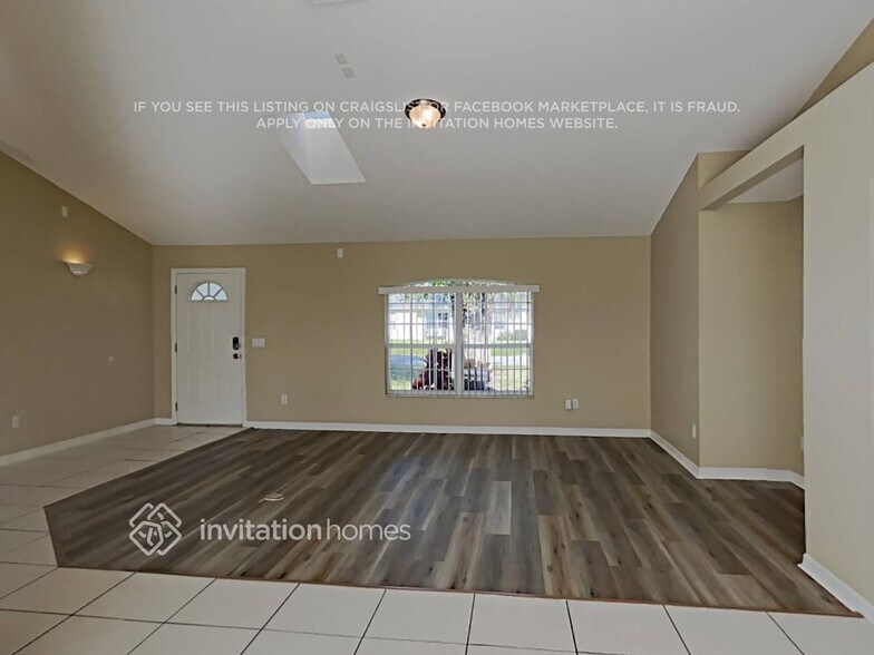 Building Photo - 3132 Travelers Palm Dr